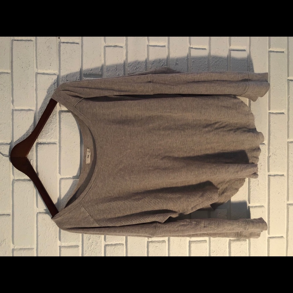 ARITZIA LONG SLEEVE